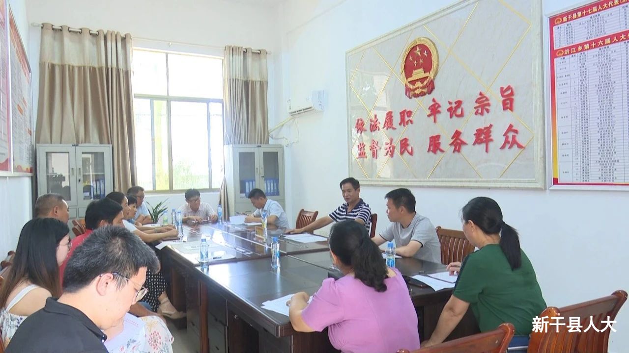陈春延到人大代表联络工作站开展公开接待 选民活动
