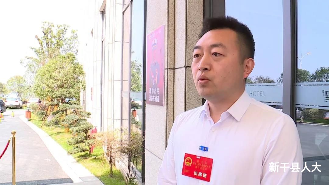 【聚焦两会】出席县十七届人大六次会议的人大代表抵干参会