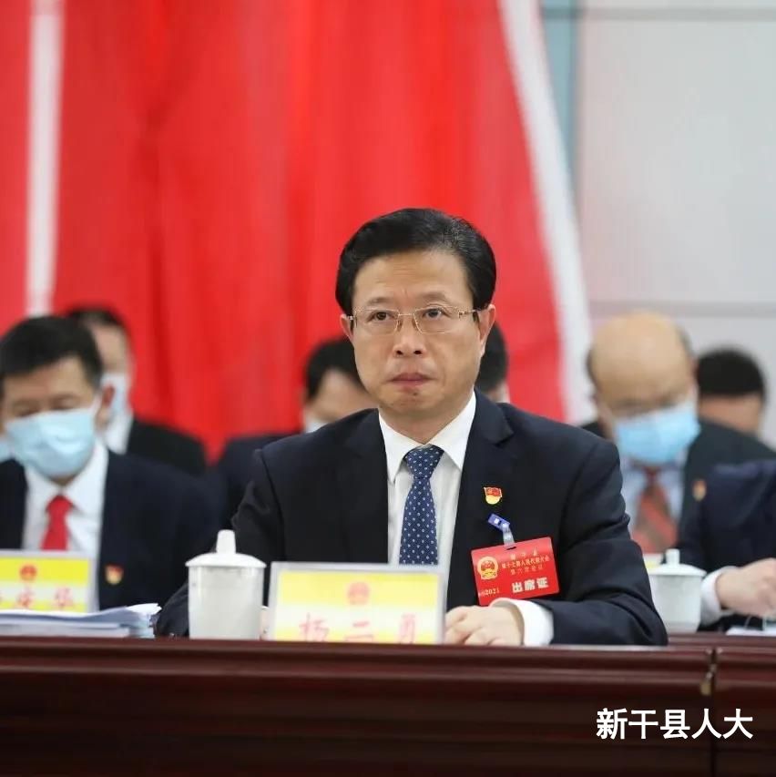 【聚焦两会】县十七届人大六次会议举行第二次全体会议