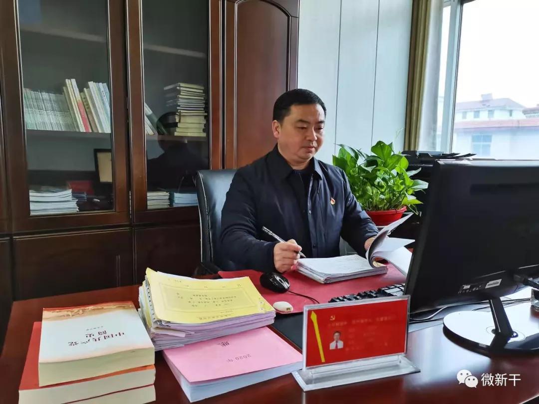 邓卫平.jpg